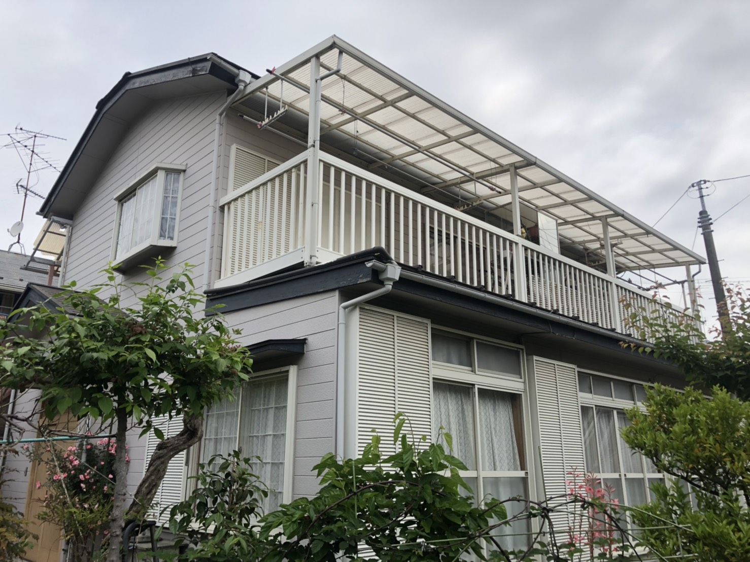 横浜市港北区　外壁塗装　屋根塗装　外階段塗装　ファインシリコンセラUV　パラサーモ