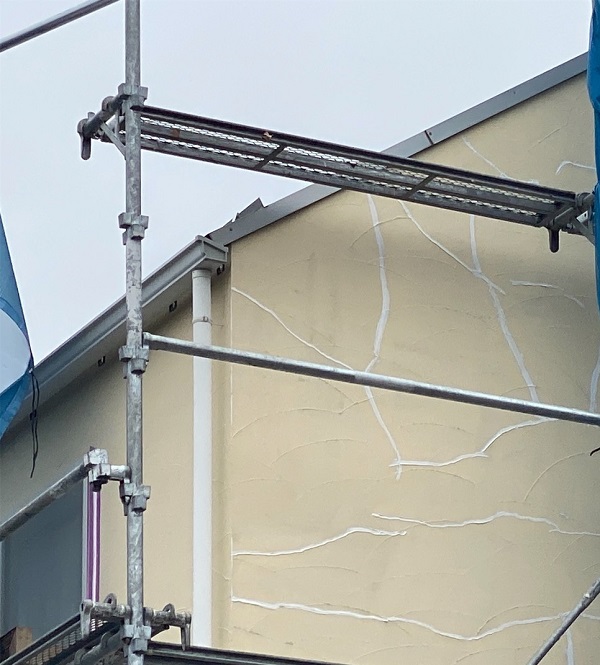 神奈川県横浜市港北区　A様邸　外壁塗装　モルタル外壁のひび割れ補修と塗装 (6)