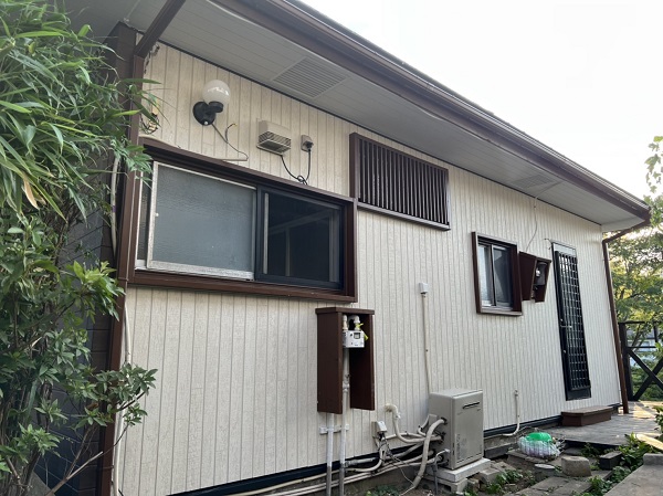 神奈川県横浜市瀬谷区・S様邸｜屋根塗装・外壁カバー工法 (1)